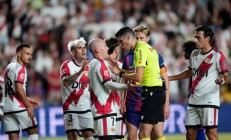 乐鱼体育官网入口-巴列卡诺主场0-0战平巴拉多利德，球队保持西甲不败纪录的简单介绍