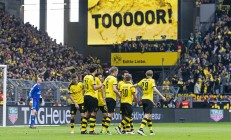 乐鱼体育在线-多特蒙德客场逼平法兰克福，艰难拿分的简单介绍