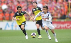 乐鱼体育在线登录-关于顶尖对抗！足球职业赛事场上飙走的信息