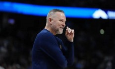 乐鱼体育官方-尼克斯球员坚持训练，追求成功