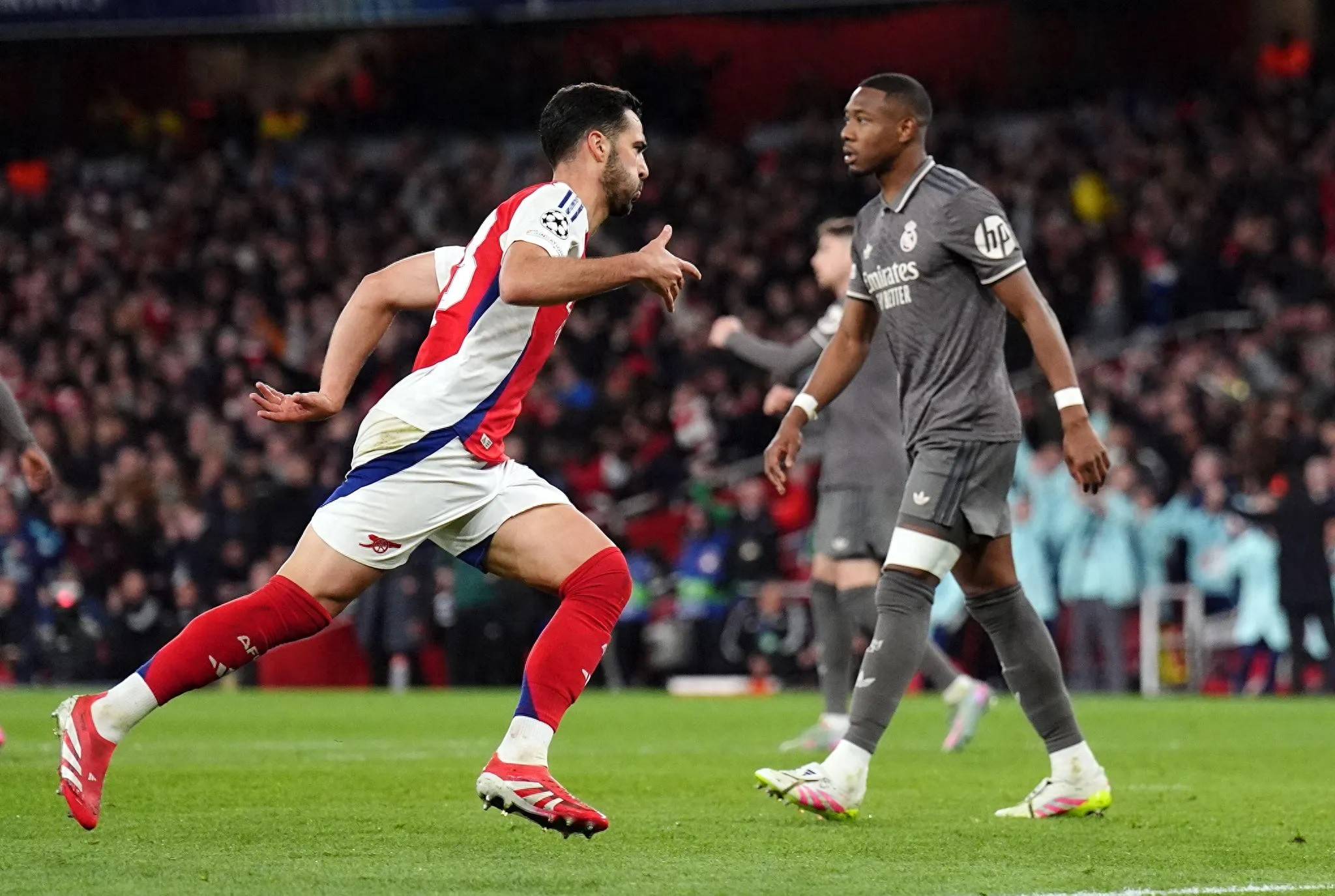 马夏尔梅开二度,曼城逆转皇马的简单介绍 马夏尔梅开二度,曼城逆转皇马的简单介绍