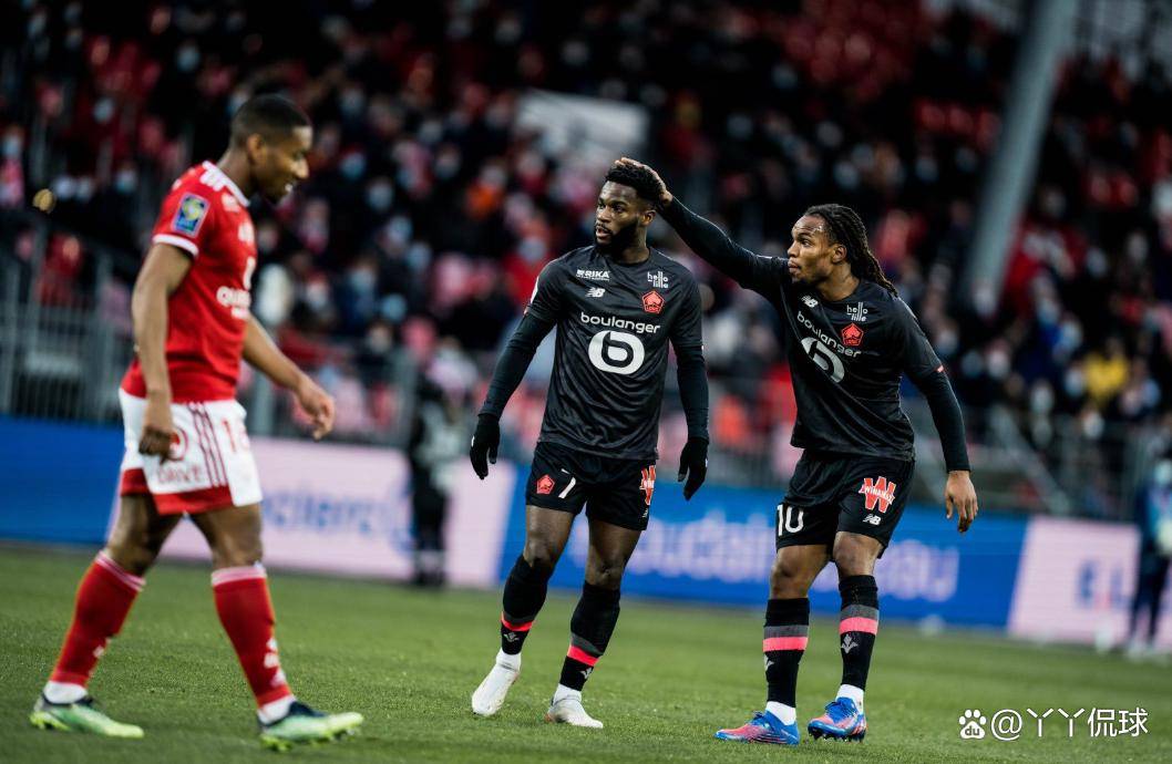 包含里尔客场战平,保持法甲前四位置不变的词条 包含里尔客场战平,保持法甲前四位置不变的词条