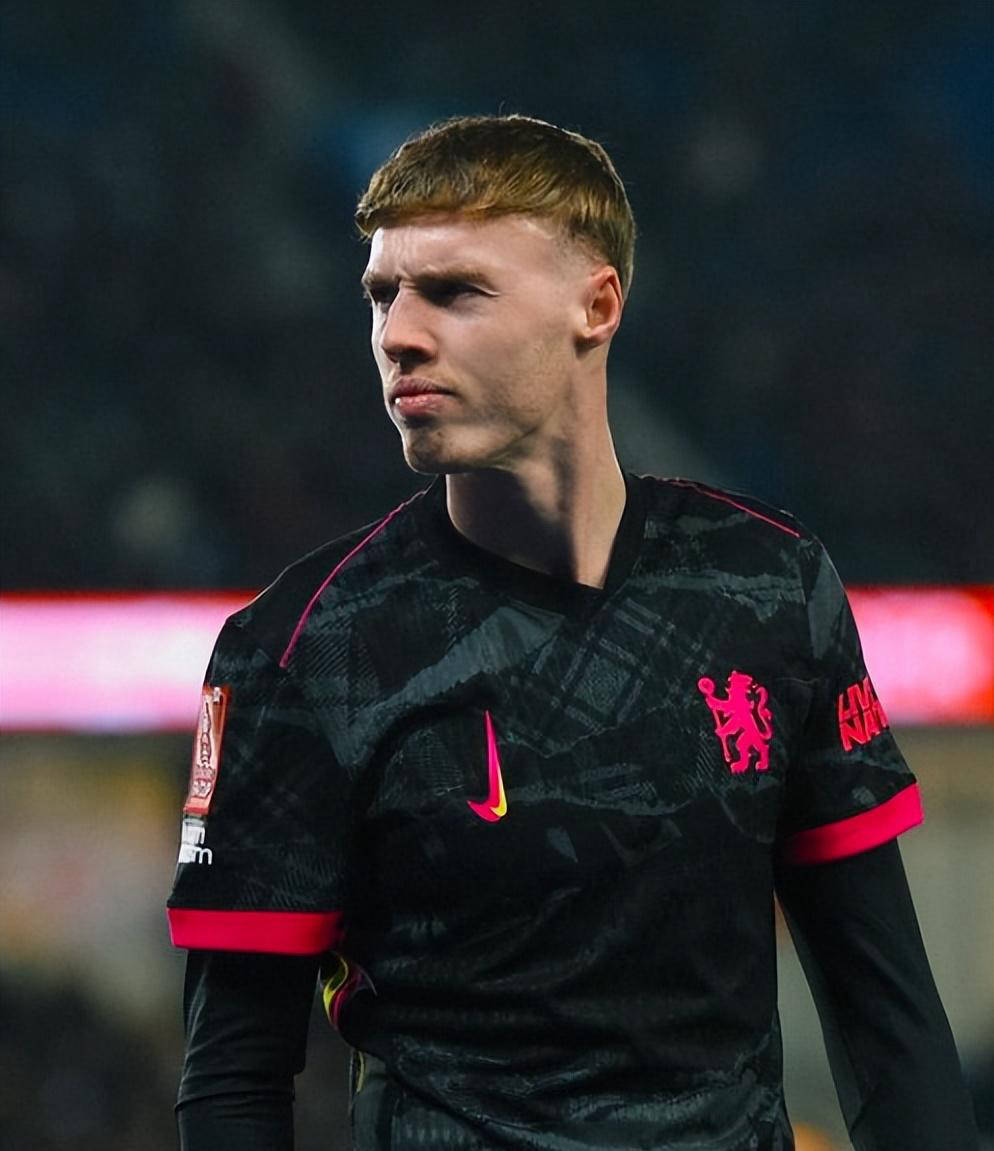 英格兰队事半功倍，毫不费力晋级四分之一决赛的简单介绍