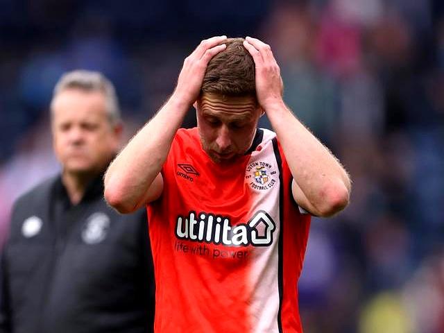 利兹联逆转赫尔城,英冠季中冲冠 利兹联逆转赫尔城,英冠季中冲冠