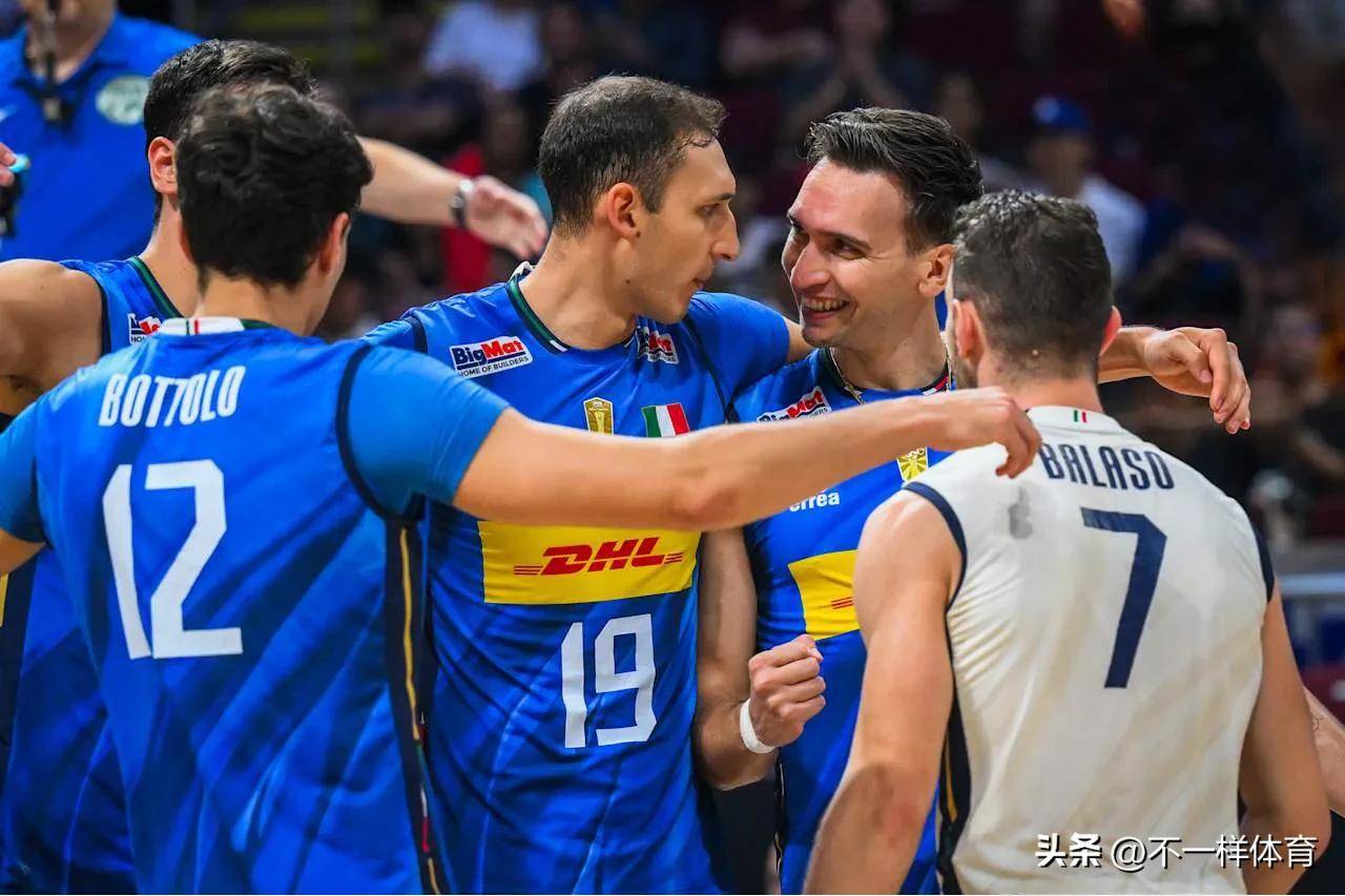 意大利三球击垮波兰，晋级欧锦赛四强对决！