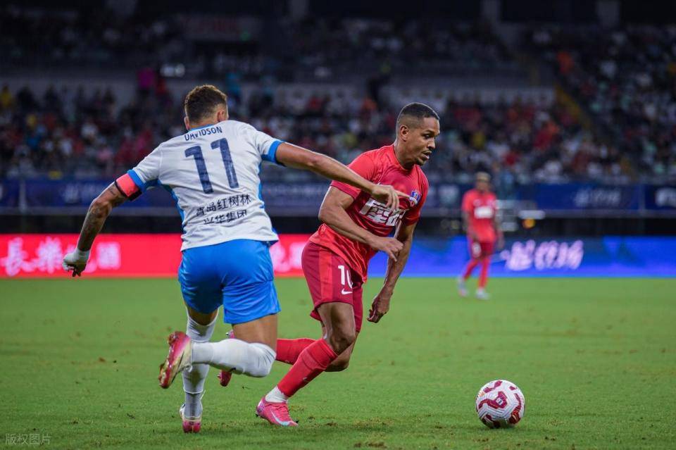 关于都灵门将神勇，助球队客场战平强敌的信息