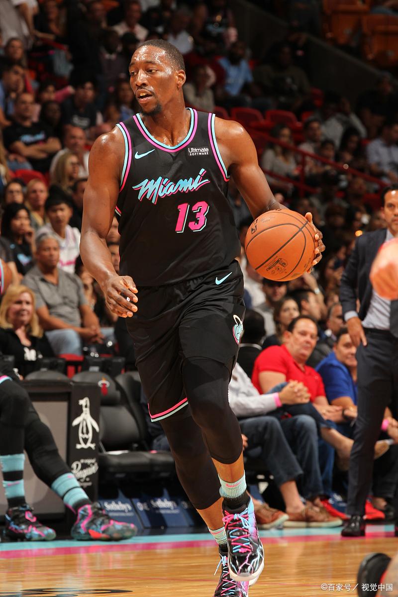 包含胜负攸关时刻，霍华德挺身而出，球场英雄的词条