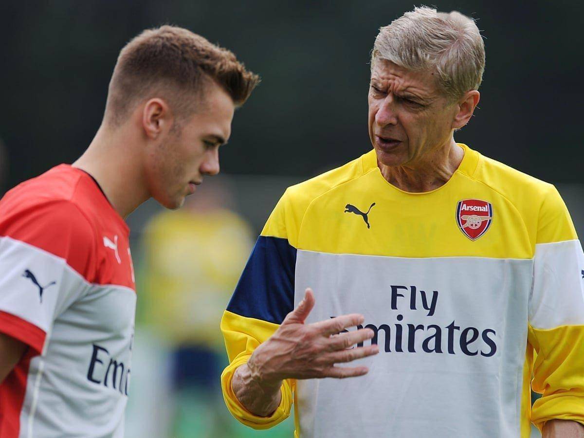 包含阿森纳取胜难抵败绩，争四之路坎坷的词条